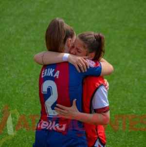 Vallecas se despide del fútbol femenino de élite