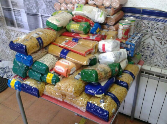 Recogida solidaria de alimentos en Vallecas