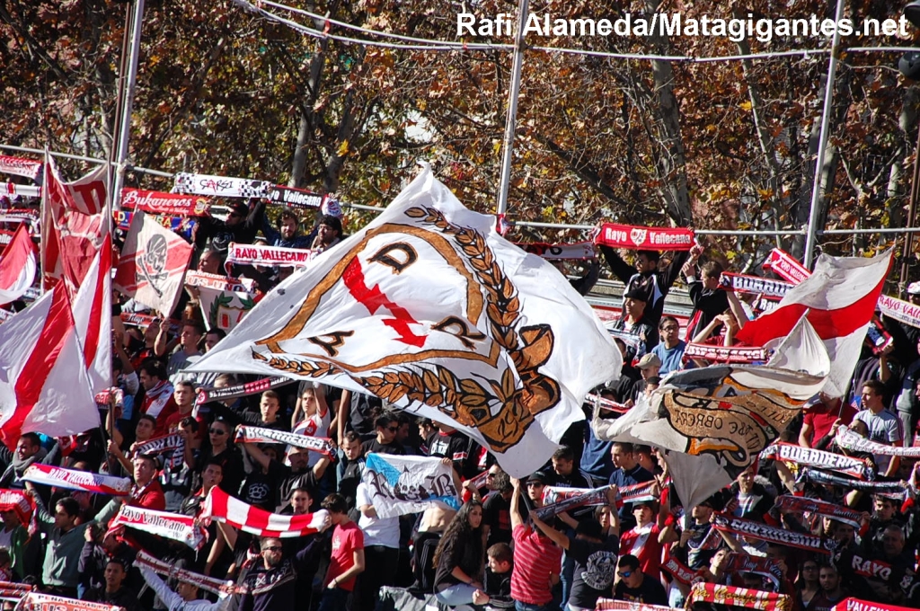 Fondo del Estadio de Vallecas durante el Rayo Vallecano - Sevilla