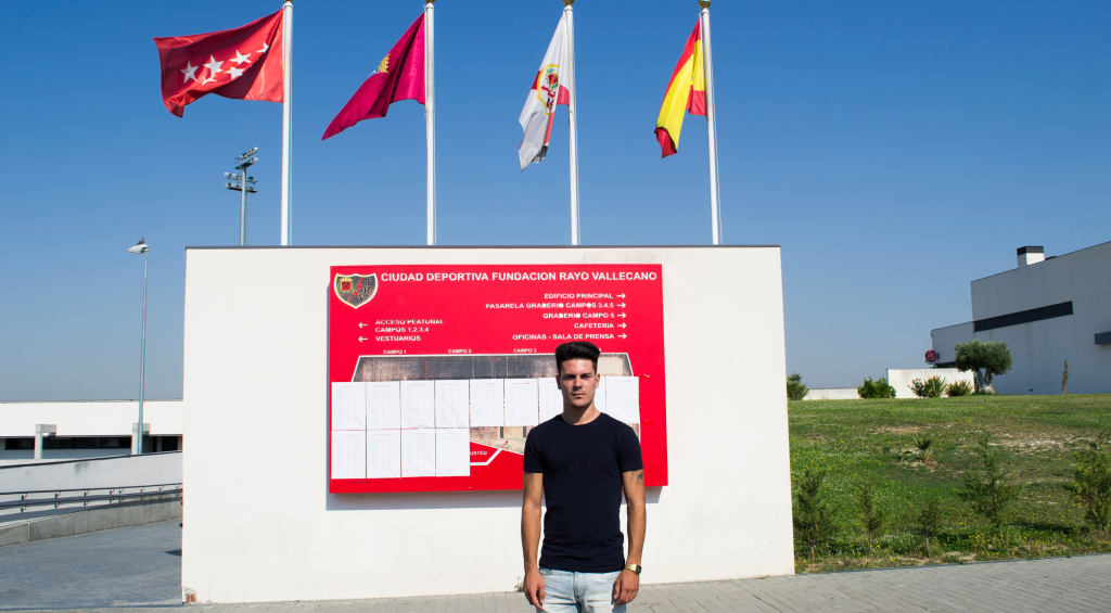 IvánBUeno llega a la Ciudad Deportiva del Rayo Vallecano