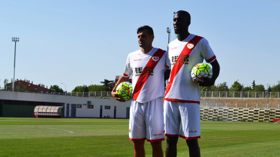 Cissé y Dorado inauguran el primer día ‘de cole’ para el Rayo Vallecano