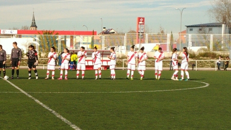 Las Guerreras del Rayo sucumben en el derbi