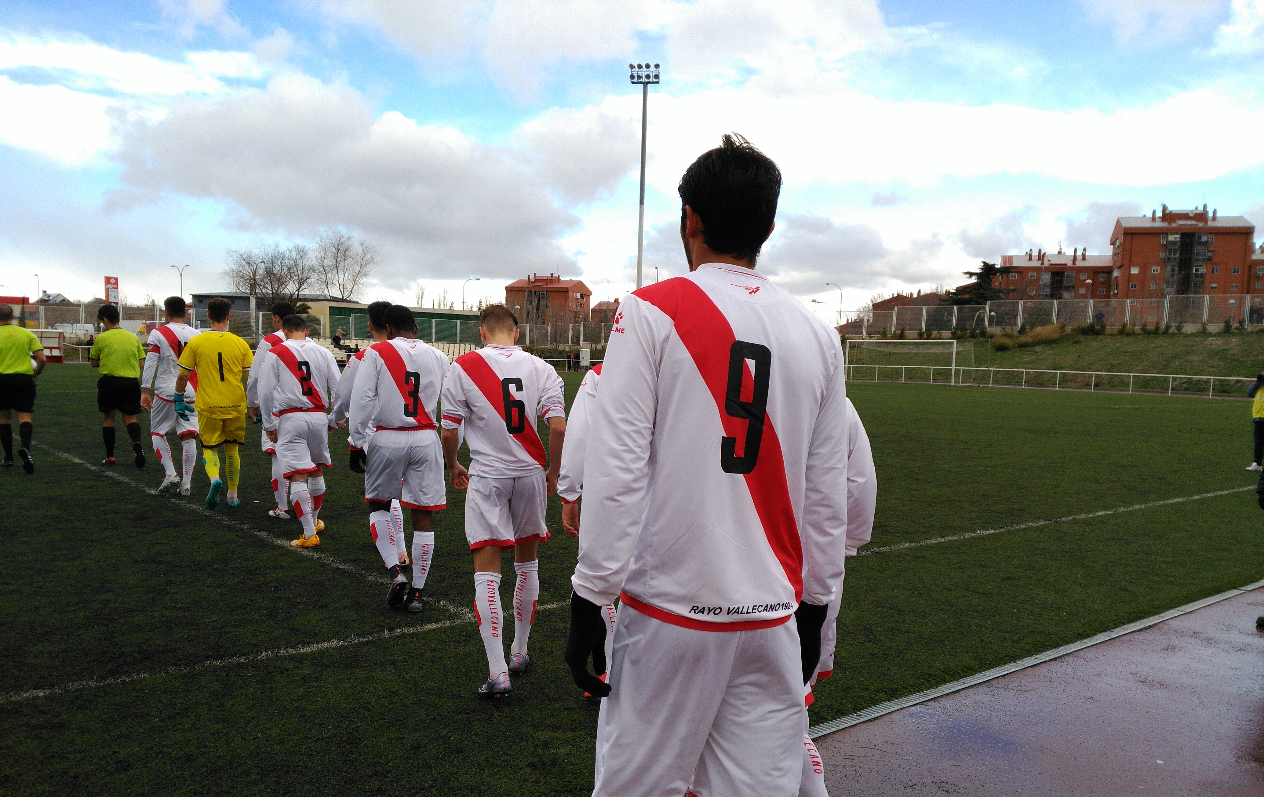 La uña de Romo vale un triunfo para el Rayo B