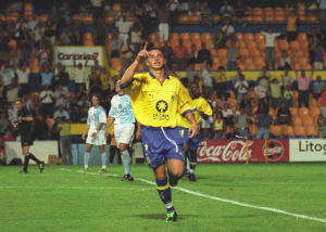 FOTO QUIQUE CURBELO 210902 FUTBOL SEGUNDA A TEMPORADA 02/03 UD LAS PALMAS-COMPOSTELA RUBEN CASTRO CELEBRA EL GOL DEL EMPATE