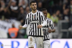 Morata, vistiendo la elástica de la Juventus. Foto: www.juventus.com