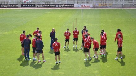 El Rayo se aferra a un milagro para no perder la categoría