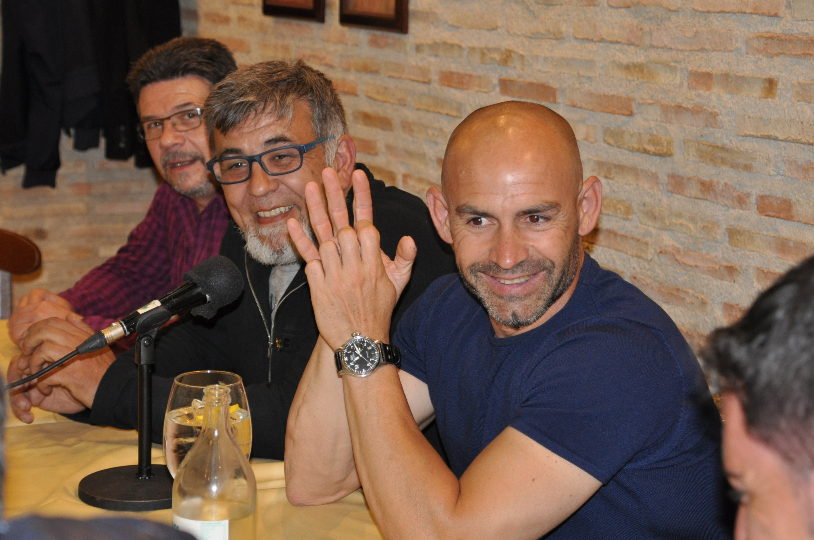 Paco Jémez en la Cruz Blanca Vallecas