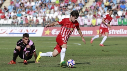 El Rayo muerde el polvo en Almería