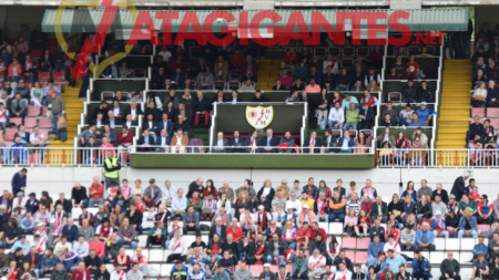 Reunión de peñas del Rayo Vallecano y Comunidad de Madrid