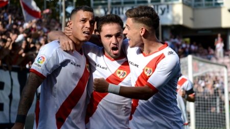 Un enorme tridente acaba con el gafe del Rayo en Vallecas (3-1)