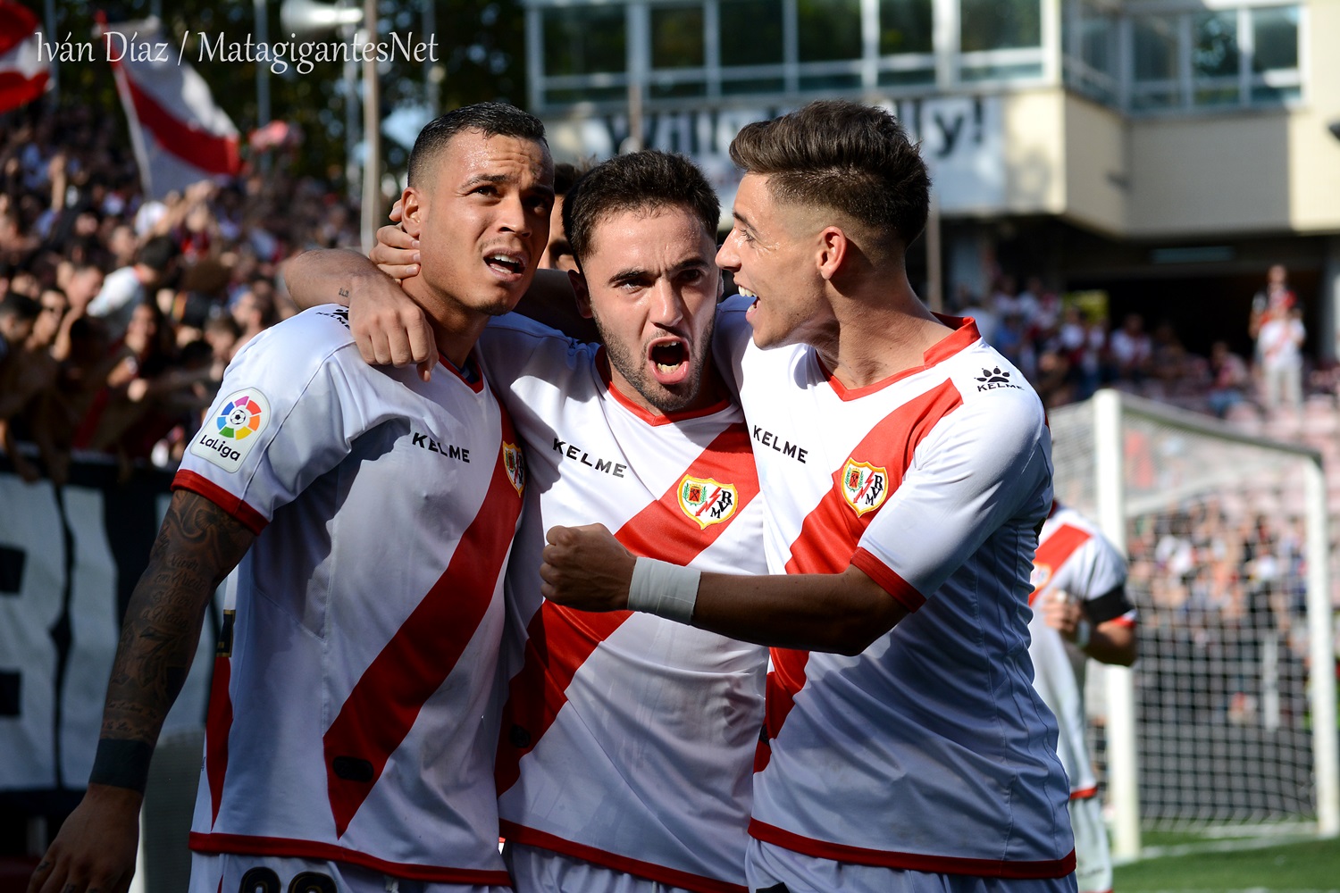 Un enorme tridente acaba con el gafe del Rayo en Vallecas (3-1)