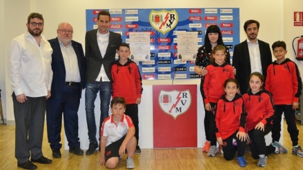 Entregados los premios del I Certamen Literario Fundación Rayo Vallecano