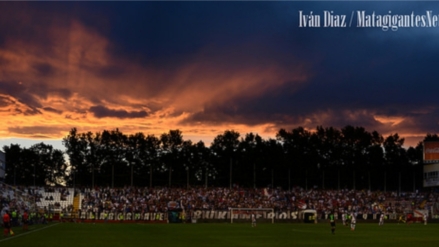 Estadio de Vallecas: una de cal, otra de arena y una guinda.