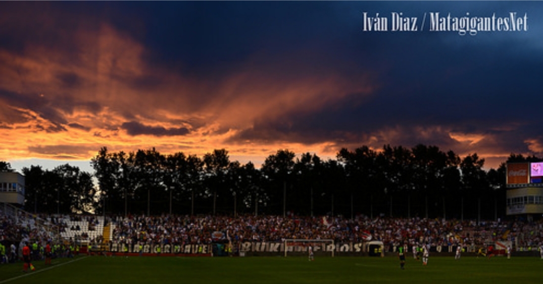 Estadio de Vallecas: una de cal, otra de arena y una guinda.