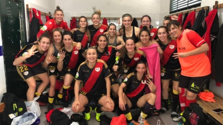 Yael Oviedo se estrena como goleadora