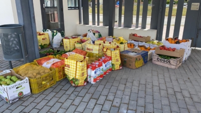 La primera plantilla del Rayo Vallecano, solidaria con su barrio