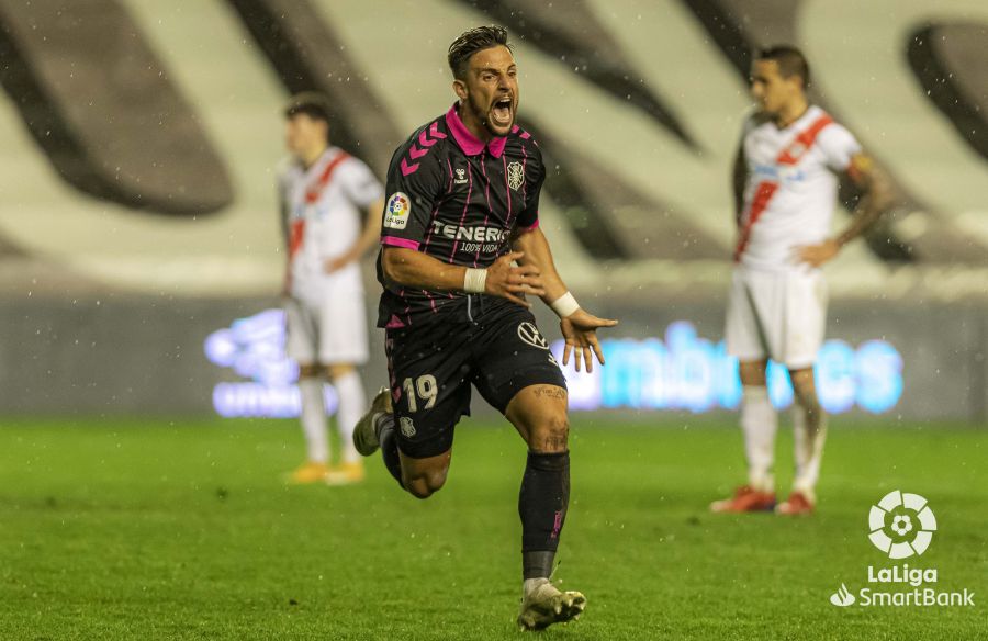 Rayo Vallecano 0-1 CD Tenerife. Chirigota en Vallecas