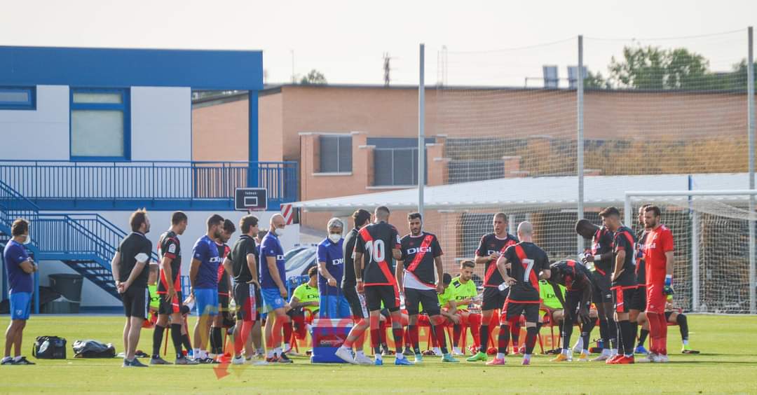 Debut bajo mínimos