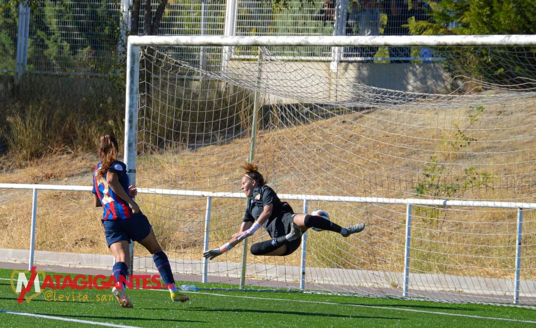 Primera portería a cero del Rayo Femenino