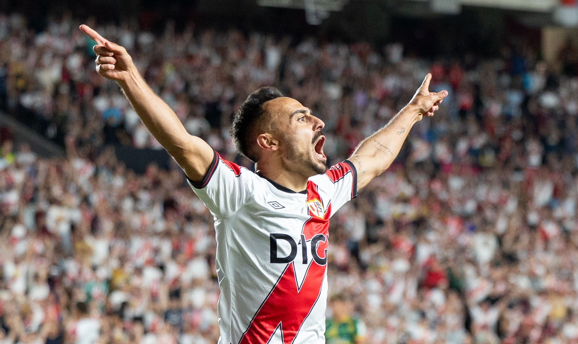 Álvaro García e Isi Palazón, certificado europeo de gol